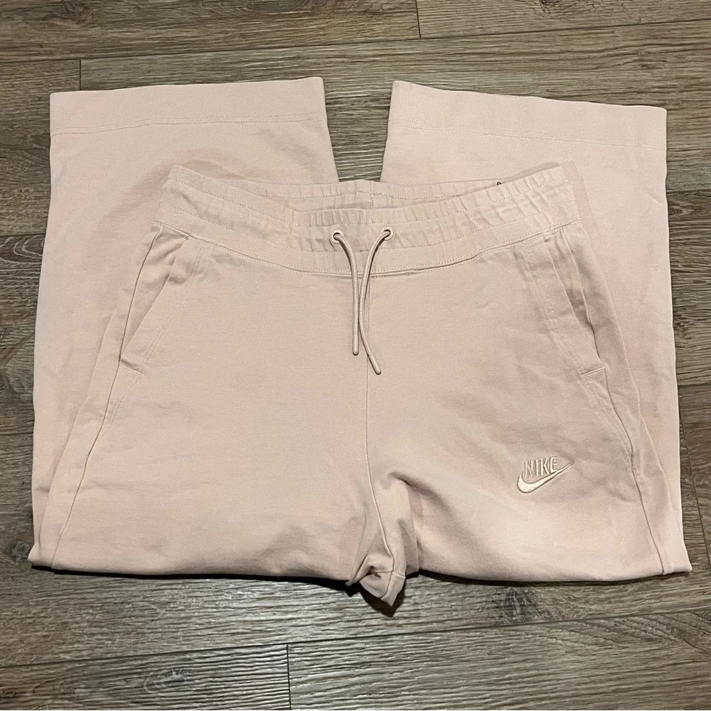 NIKE Cotton Peach Pink Cropped Wide Leg Sweatpants 🧡🌸